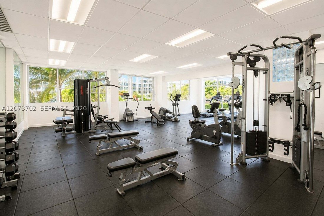 Condo in Miami Beach, Florida, United States 2 - 18689996