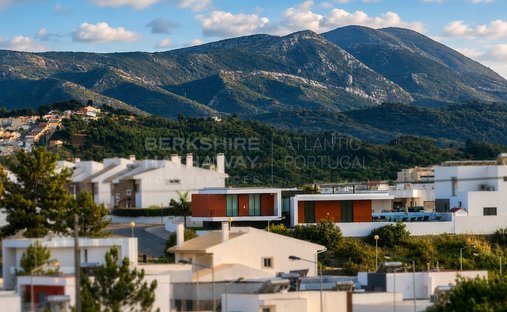 House in Setubal (Sao Sebastiao), Setubal, Portugal 1