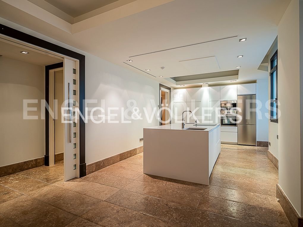 Apartment in Los Remedios, Seville, Spain 2 - 13144941