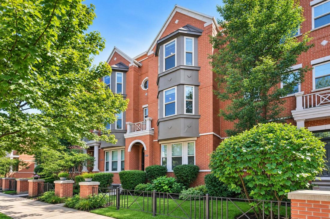 Townhouse in Morton Grove, Illinois, United States 1 - 18687800
