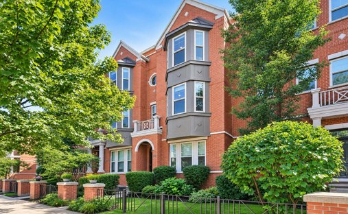 Townhouse in Morton Grove, Illinois, United States 1