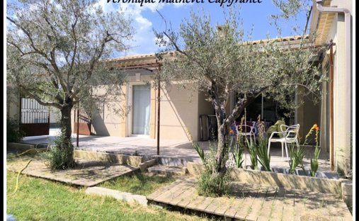 House in Ouest, Rochefort-du-Gard, France 1