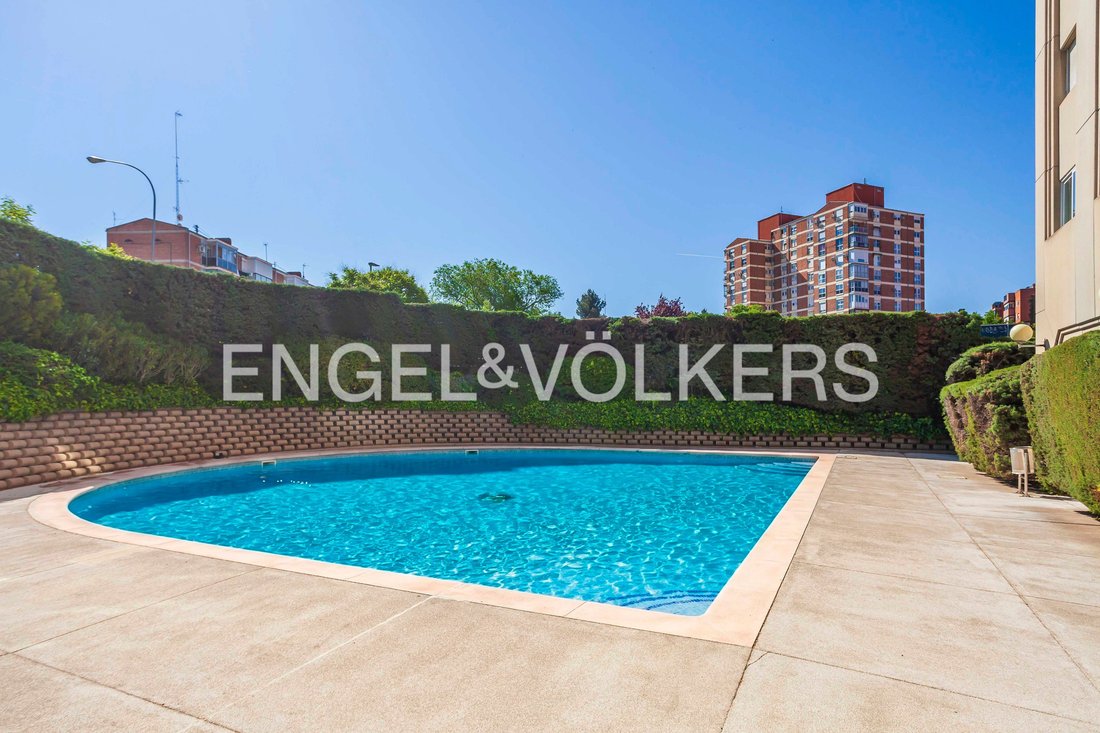 Appartement à Ciudad Lineal, Madrid, Espagne 4 - 18592867