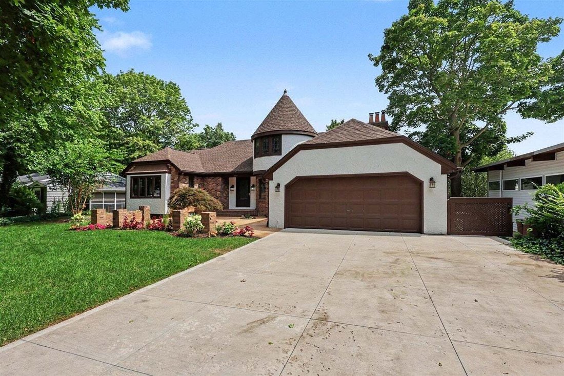 House in East Grand Rapids, Michigan, United States 3 - 18687095