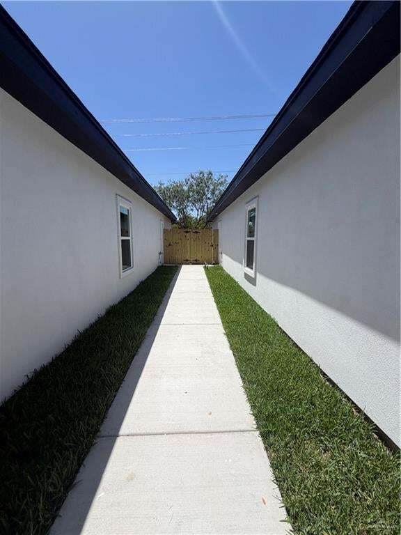 Pharr, Texas, United States 3 - 18689285