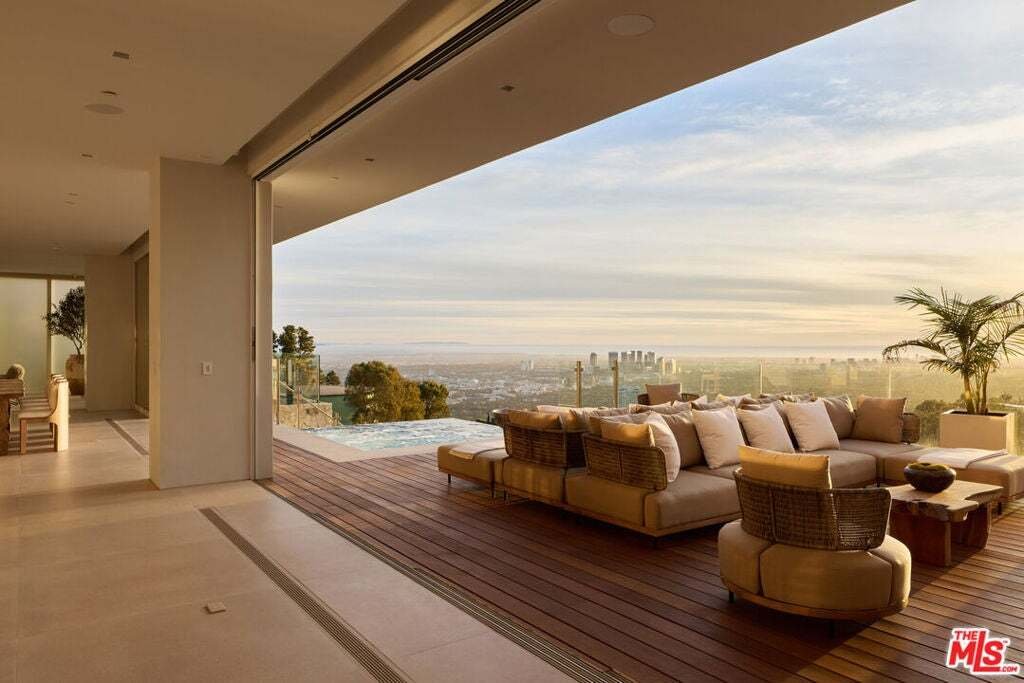 House in Los Angeles, California, United States 4 - 18689771