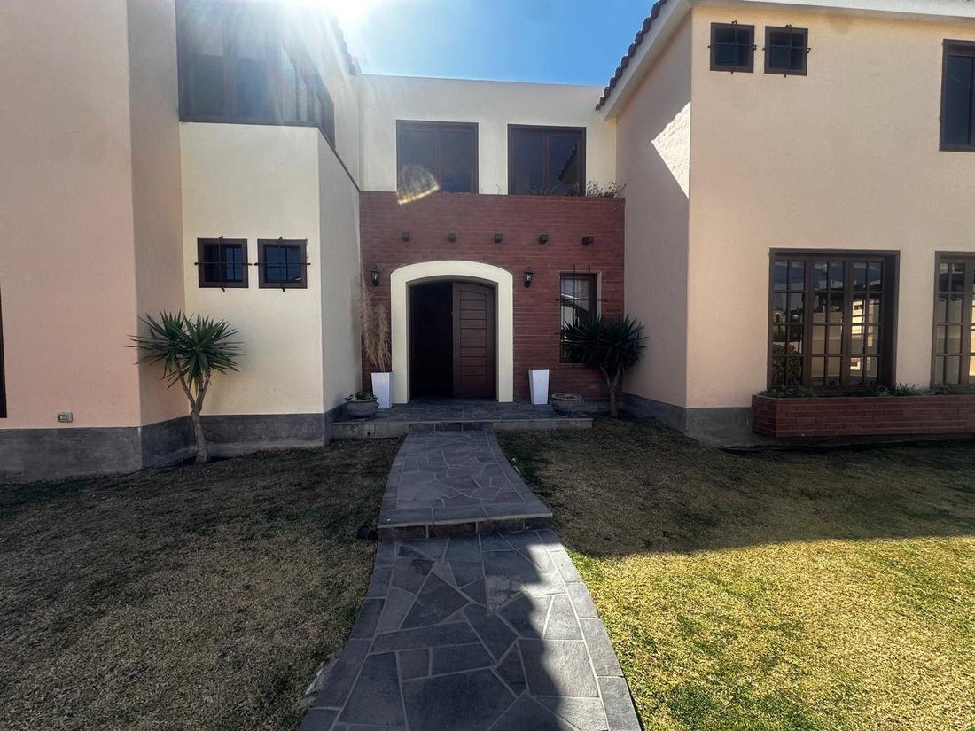 House in Arequipa, Belarus 1 - 18688831