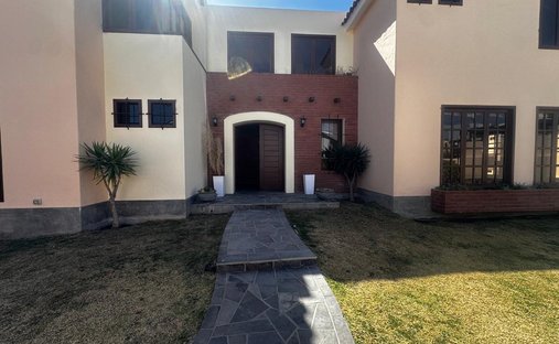 Casa in Arequipa, Belarus 1