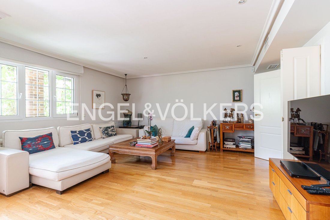 House in Las Rozas de Madrid, Comunidad de Madrid, Spain 5 - 18096461