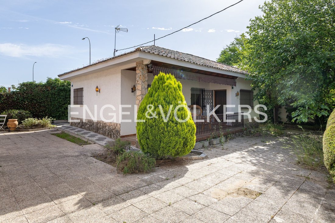Land in Aravaca, Madrid, Spanien 2 - 18076853