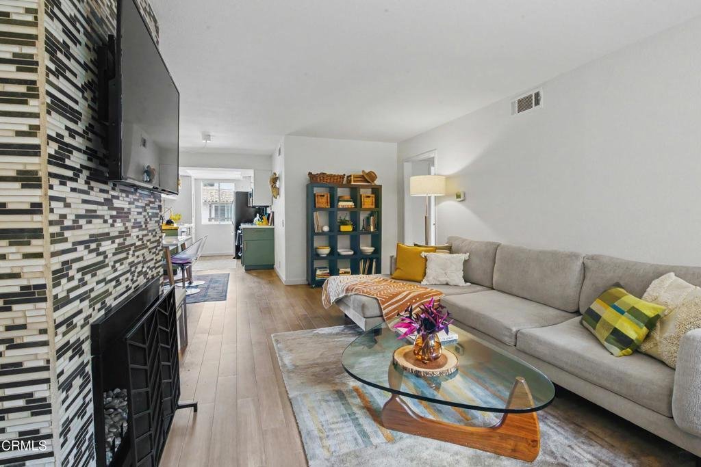 Condo in Los Angeles, California, United States 1 - 18691071