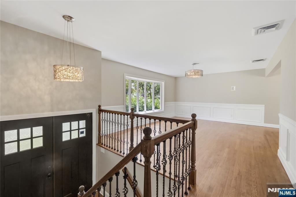 House in Paramus, New Jersey, United States 2 - 18690703