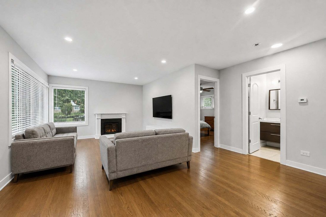 House in Skokie, Illinois, United States 3 - 18687764