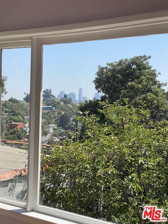 Los Angeles, California, United States 2 - 18691025