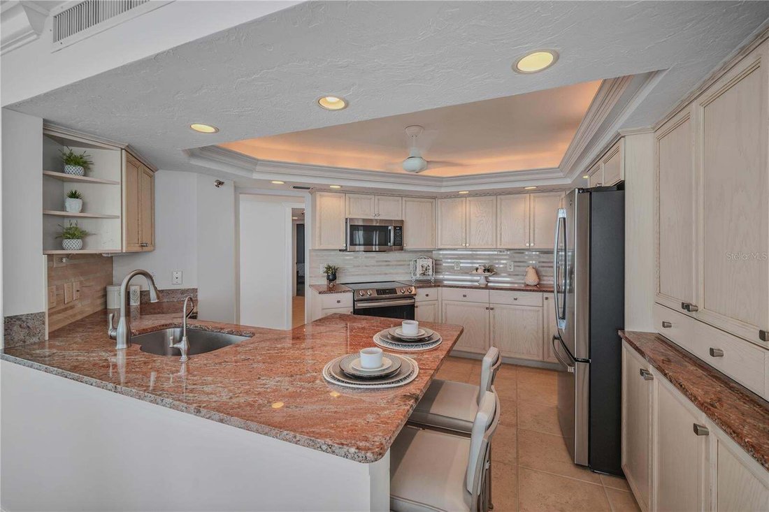 Condo in Sarasota, Florida, United States 3 - 18689851