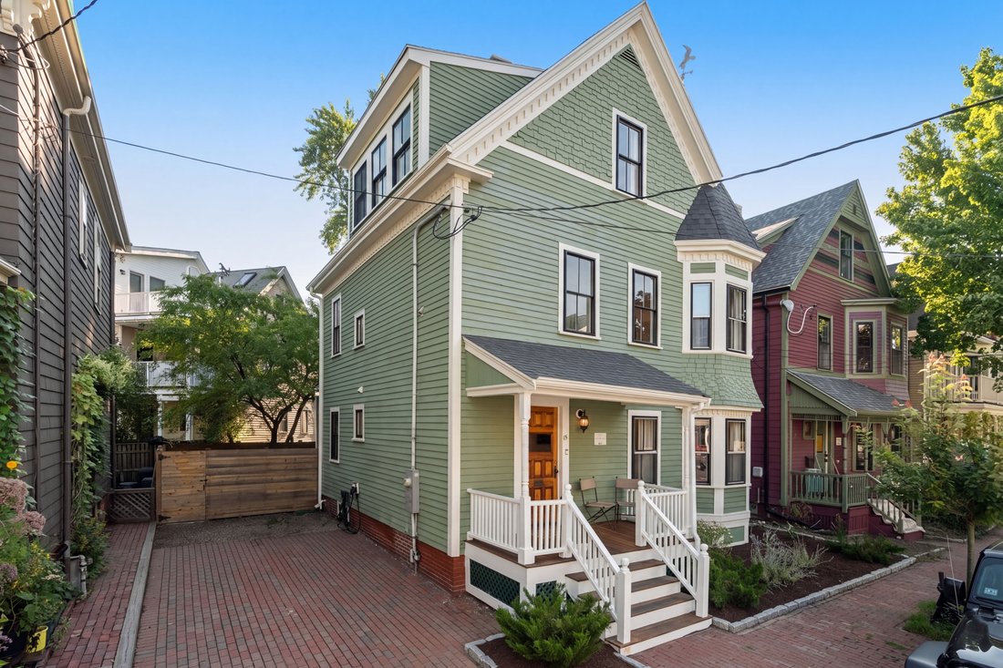 House in Somerville, Massachusetts, United States 2 - 18688038
