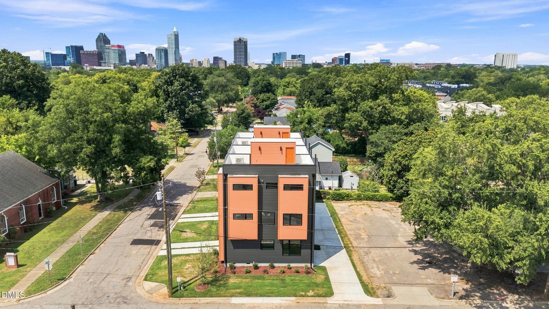 Condo in Raleigh, North Carolina, United States 1 - 18690042