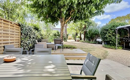 Townhouse in Centre, Saintes, France 1