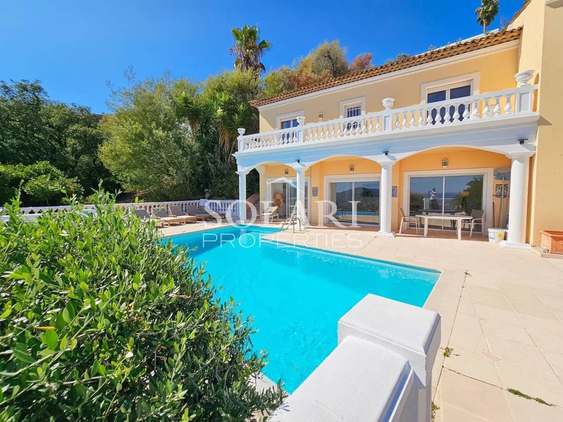 Villa in Les Termes, Mandelieu-la-Napoule, France 4 - 15998525