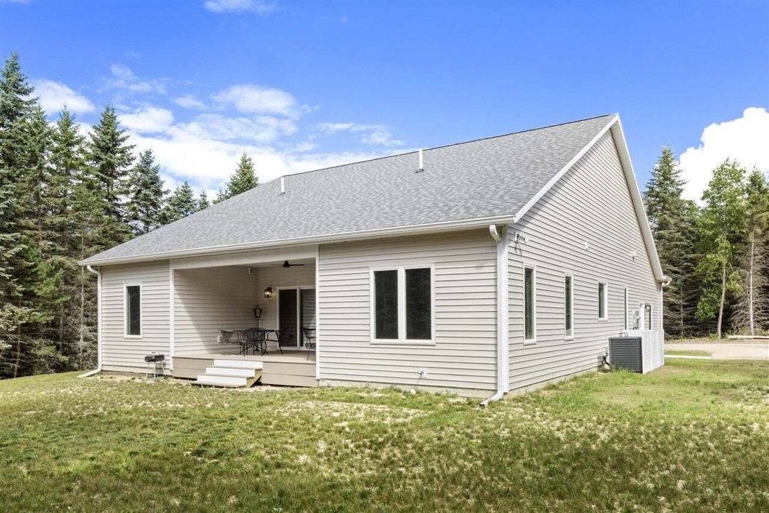 Casa a Benzonia, Michigan, Stati Uniti 4 - 18689513
