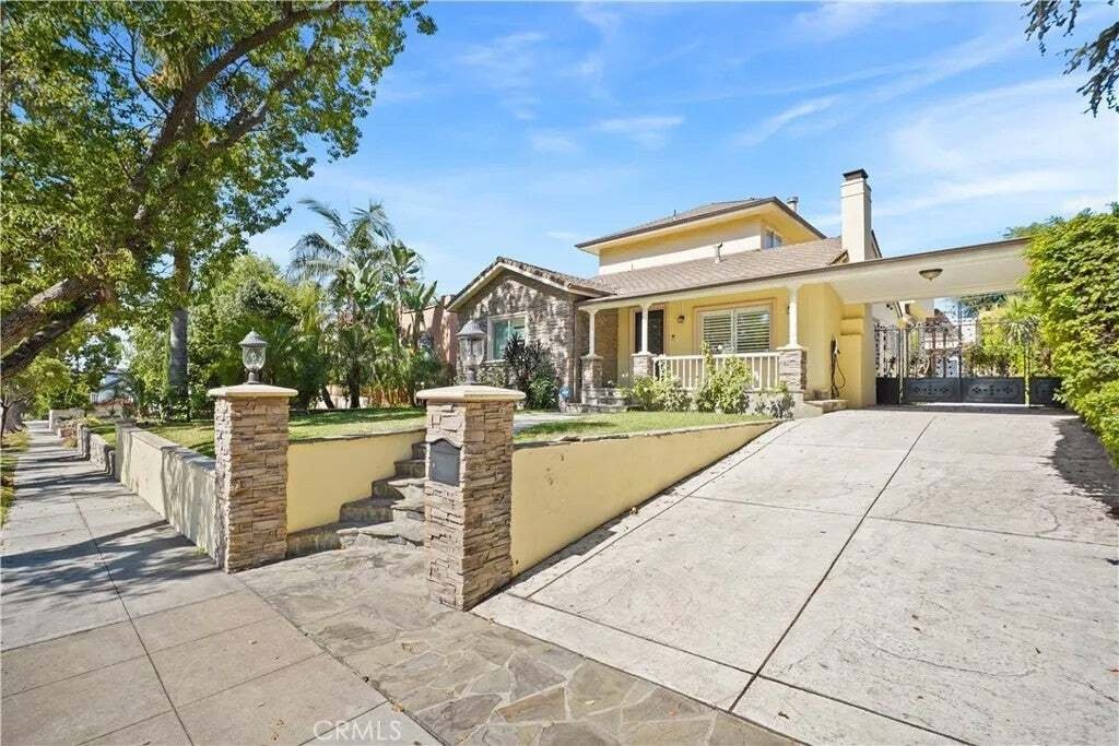 House in Burbank, California, United States 1 - 18674153
