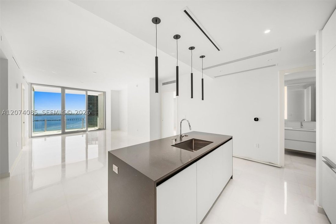 Condo in Miami, Florida, United States 4 - 18688647