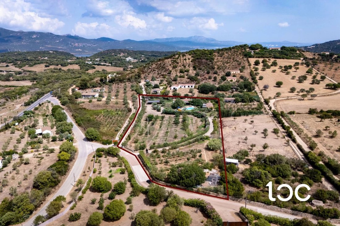 Estate in Golfo Aranci, Sardinia, Italy 3 - 18688157