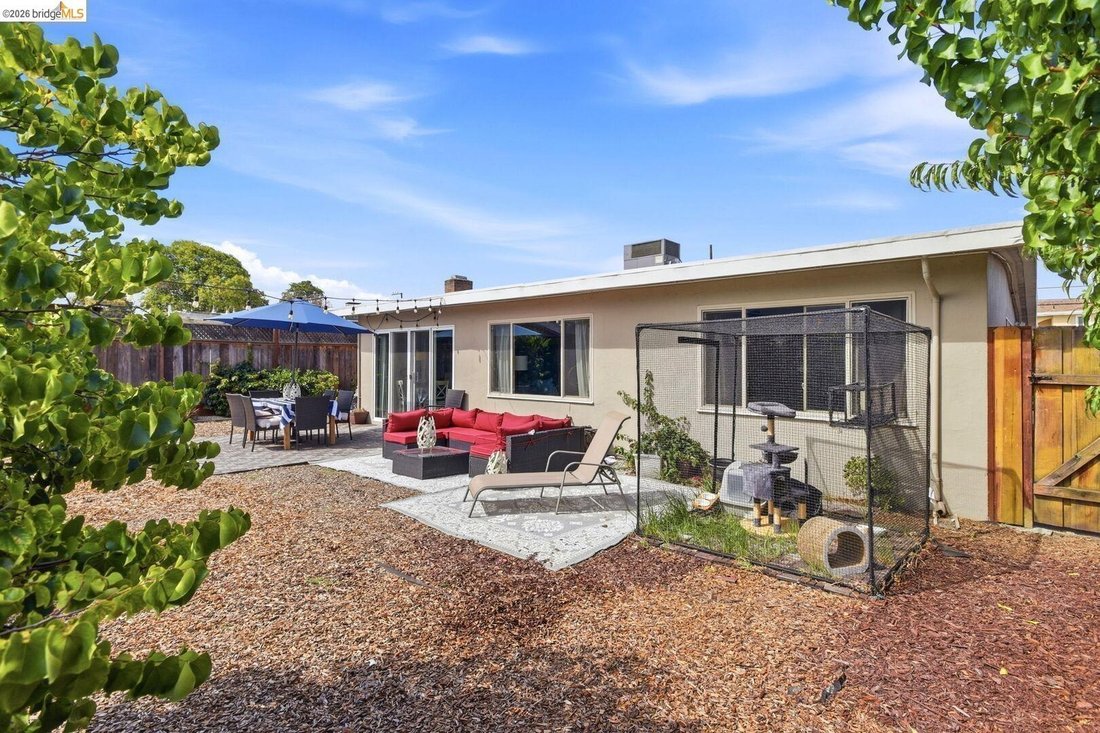 House in East Palo Alto, California, United States 2 - 18687172