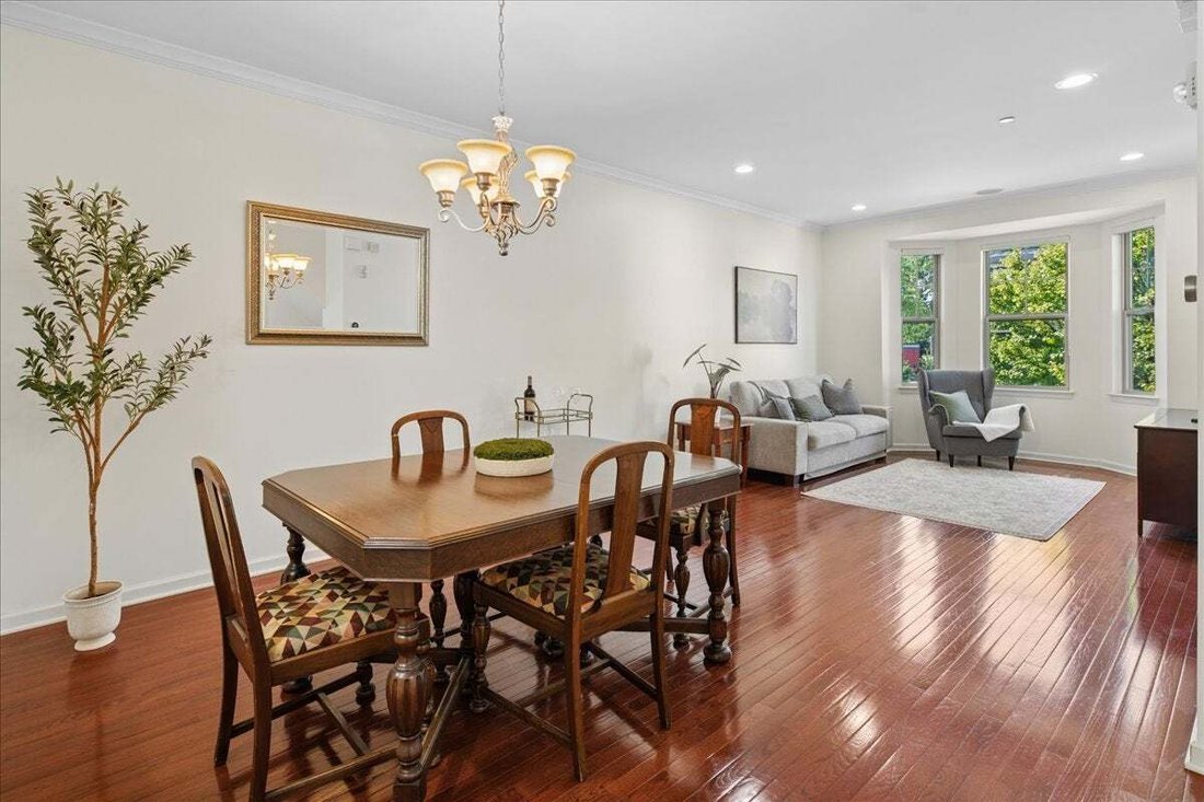 Townhouse in Morton Grove, Illinois, United States 5 - 18687800