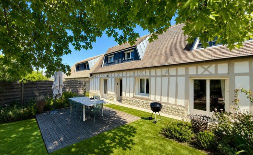 Estate in Saint-Martin-de-Boscherville, Normandy, France 1