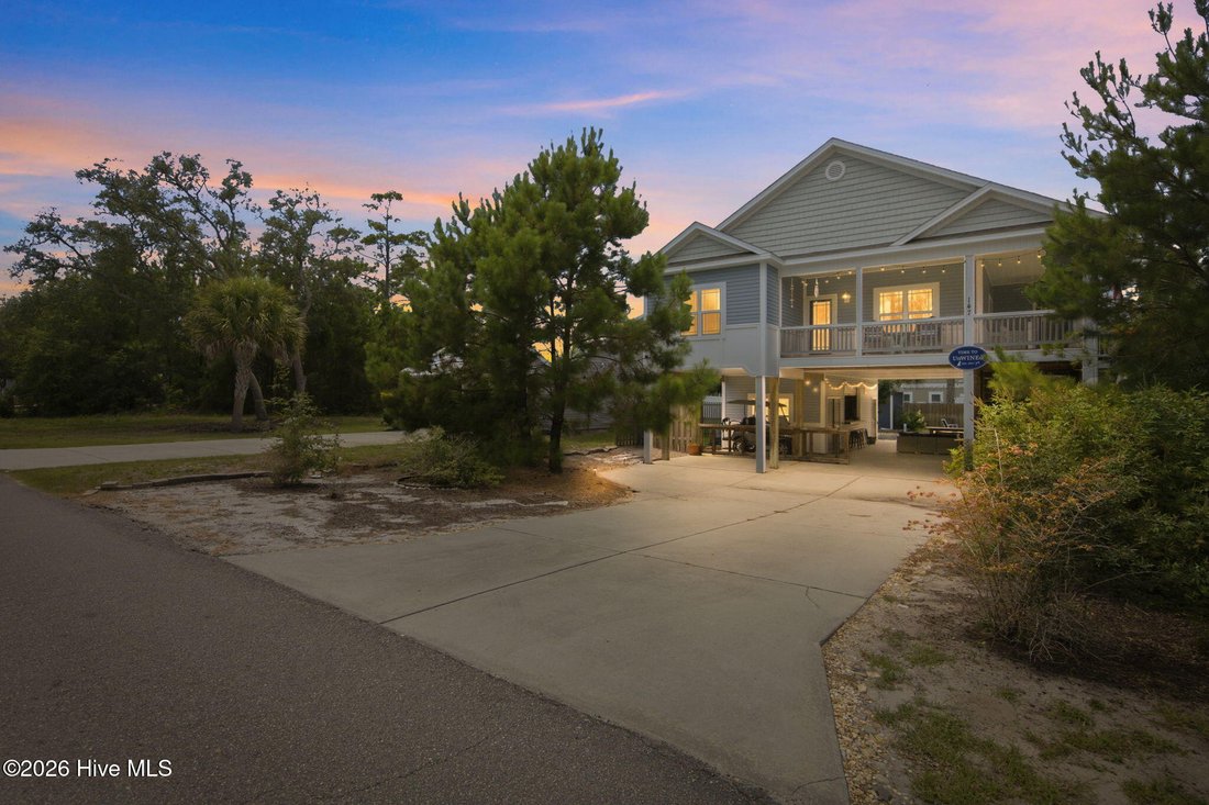 House in Oak Island, North Carolina, United States 1 - 18690872