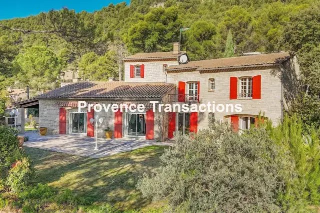 Estate in Beaumes-de-Venise, Provence-Alpes-Côte d'Azur, France 5 - 18281258