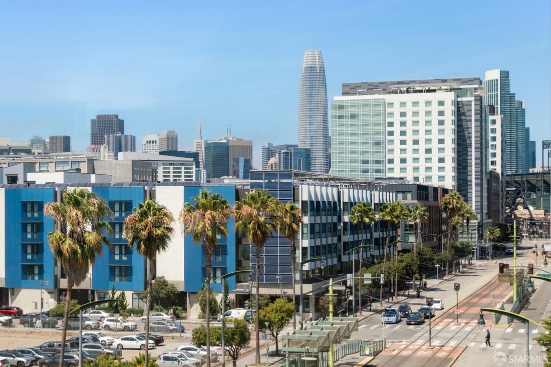 Condo in San Francisco, California, United States 4 - 18689274