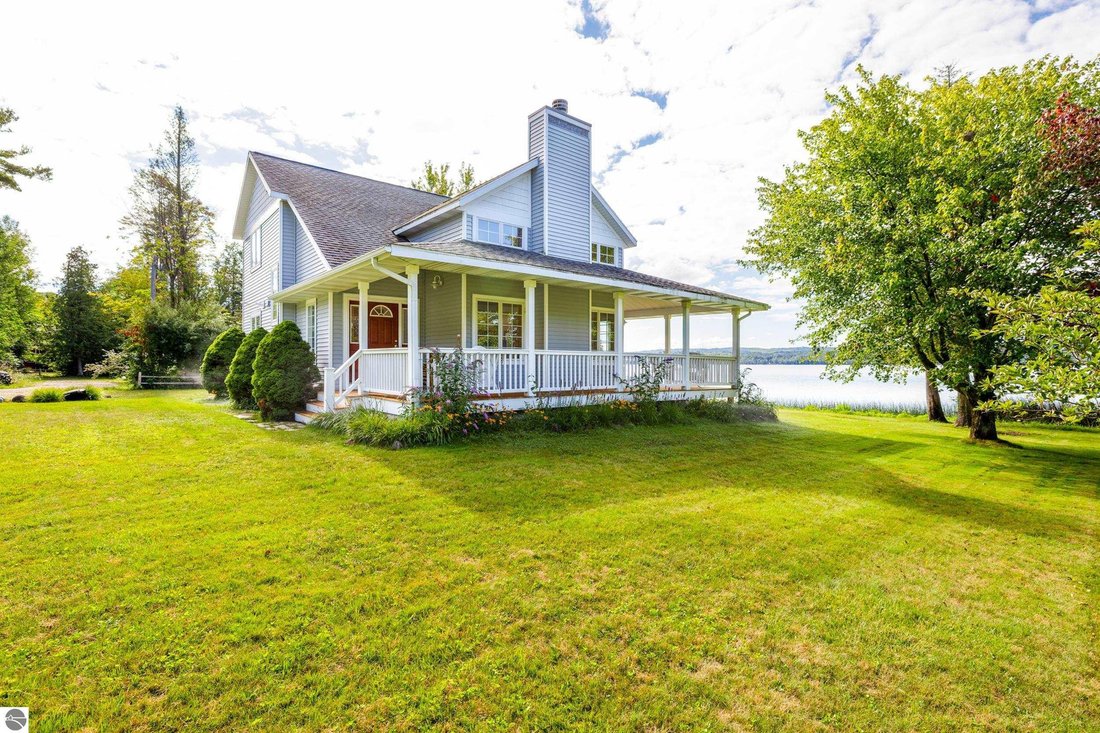 House in Frankfort, Michigan, United States 5 - 18688277