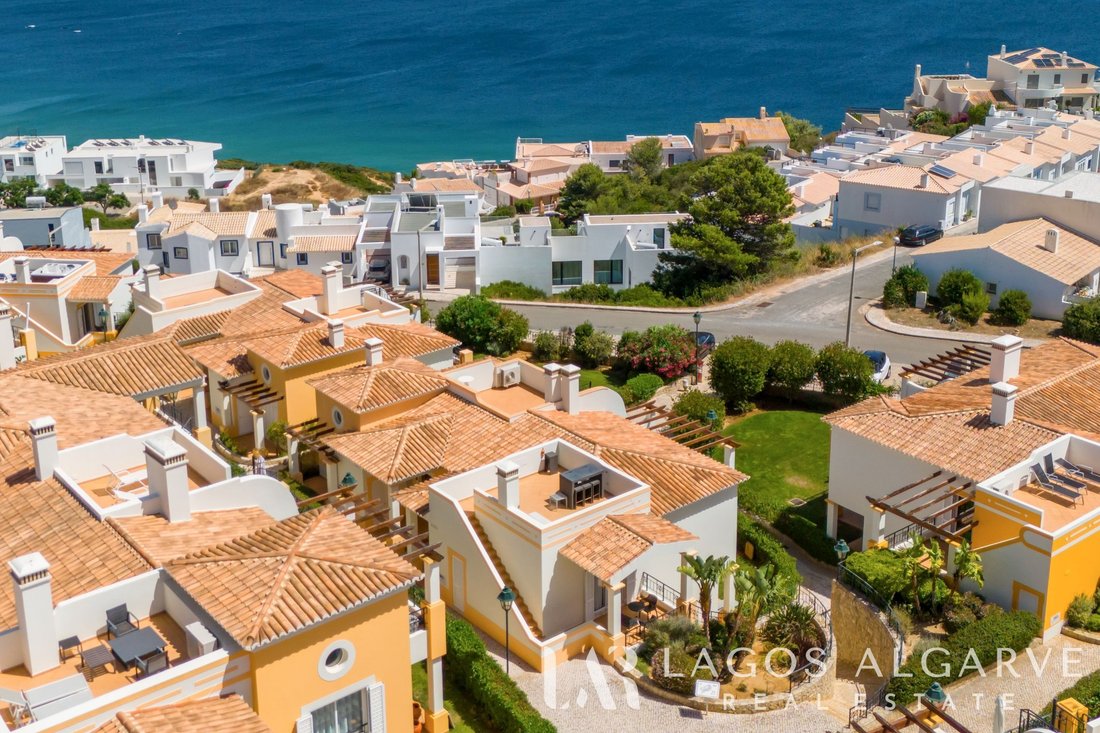 Townhouse in Budens, Algarve, Portugal 2 - 18691137