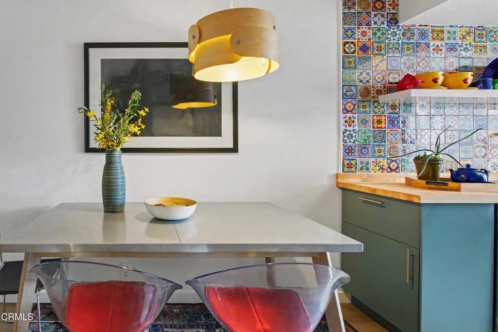 Condo in Los Angeles, California, United States 3 - 18691071