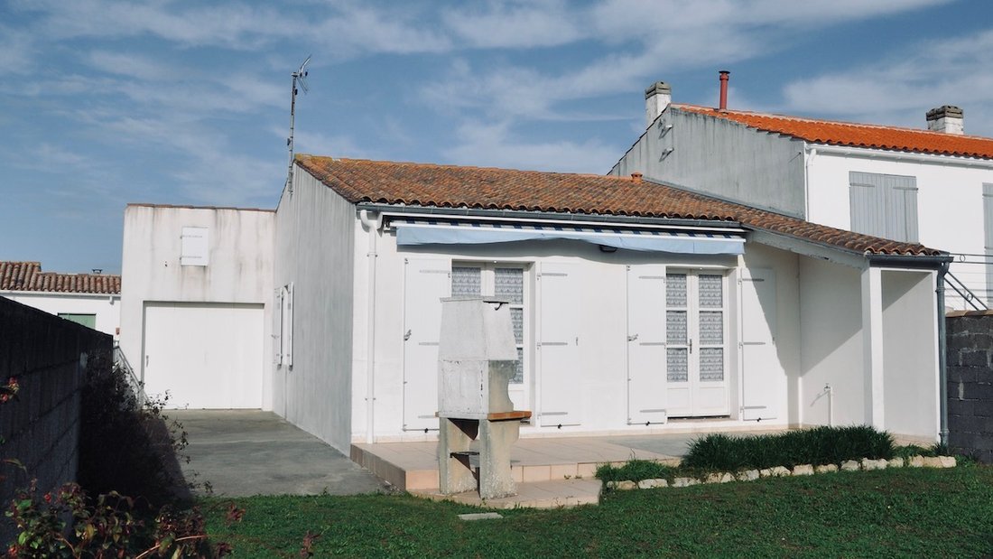 House in Sainte-Marie-de-Ré, Nouvelle-Aquitaine, France 1 - 18689882