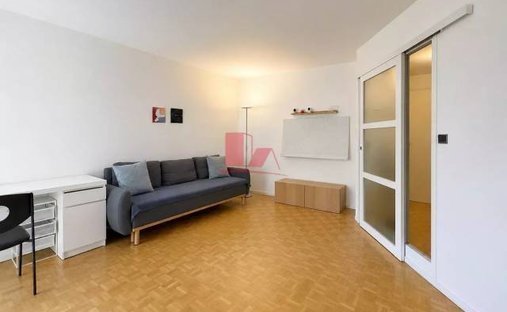 Appartement à Insurrection, Vanves, France 1