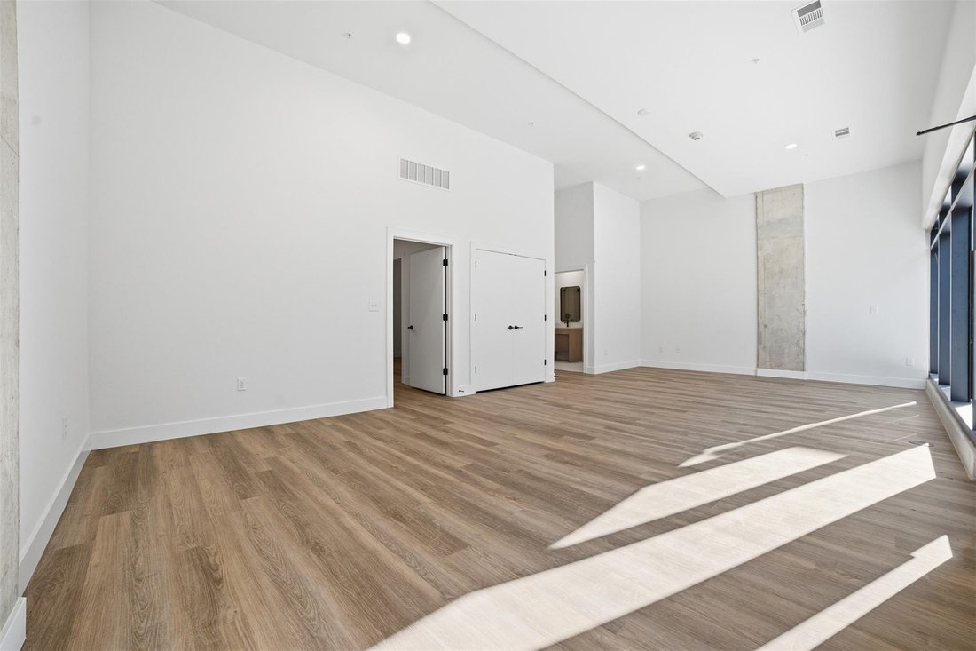Condo in Austin, Texas, United States 3 - 18691032