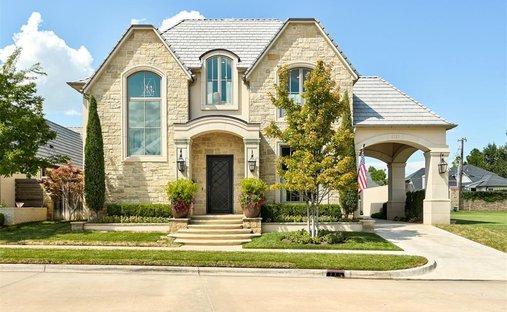 House in Nichols Hills, Oklahoma, United States 1