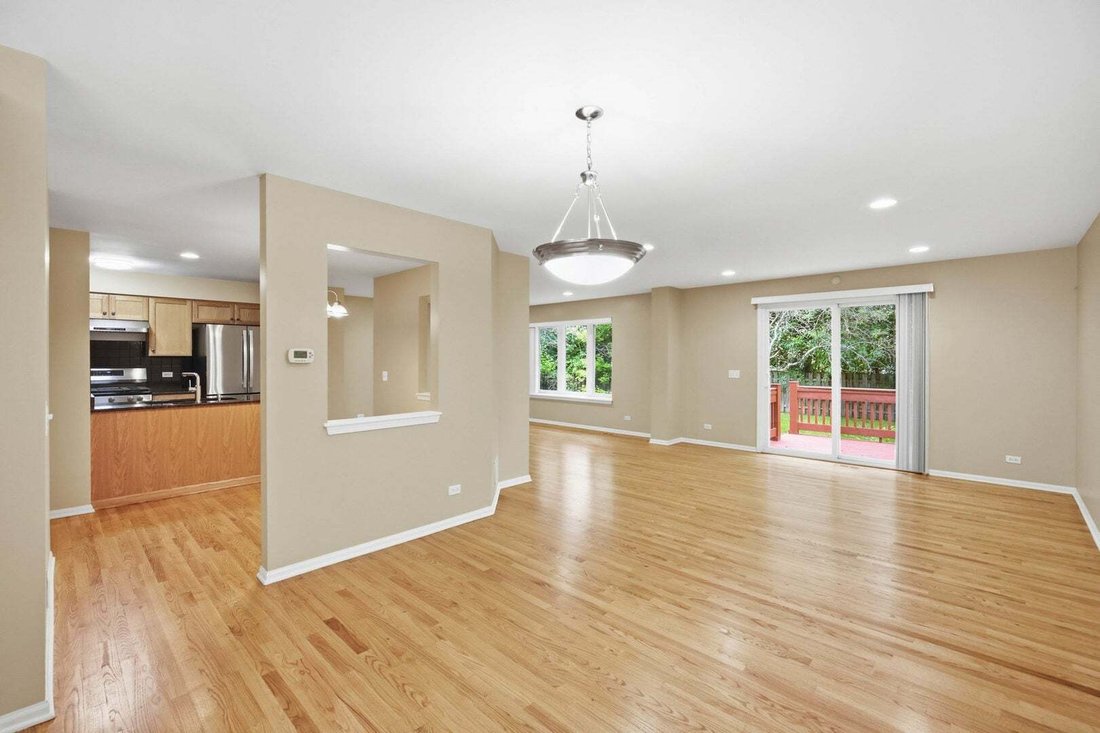 Townhouse in Buffalo Grove, Illinois, United States 3 - 18678884