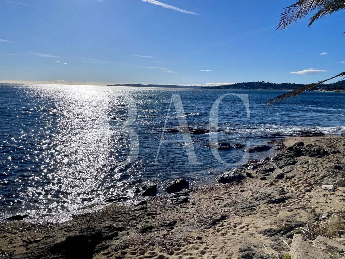 Villa in Nartelle-Noyer-Bellevue-bd des Sardinaux, Sainte-Maxime, France 1 - 16900249