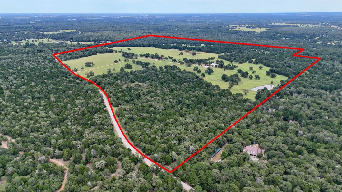 Corps de ferme à Paige, Texas, États-Unis 2 - 16755730