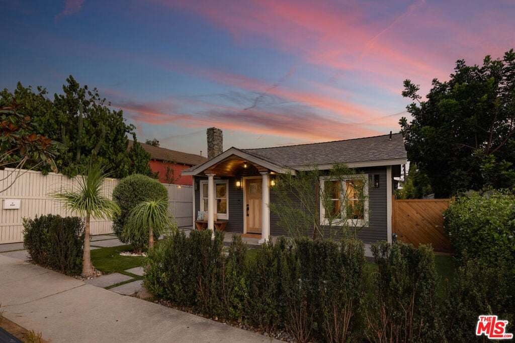 House in Los Angeles, California, United States 3 - 18689808