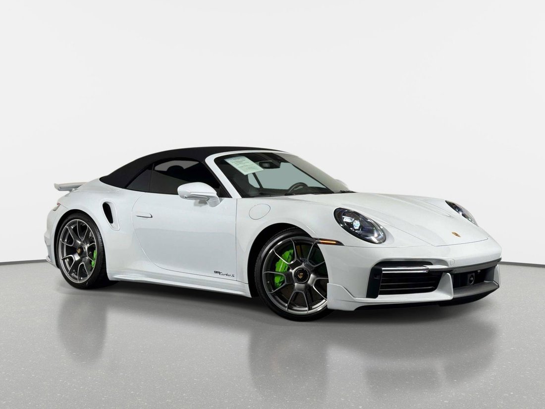 Cabriolet in Pompano Beach, FL, United States 1 - 18688255