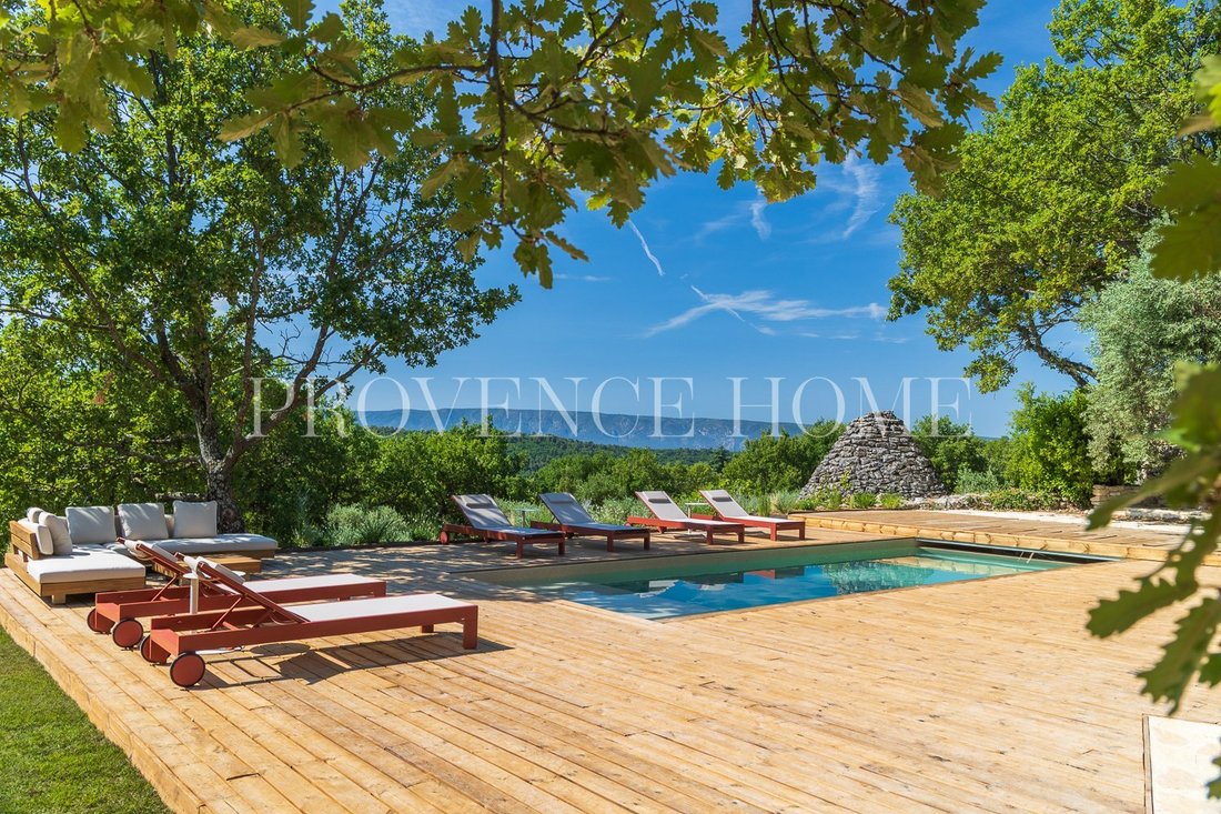 Country House in Gordes, Provence-Alpes-Côte d'Azur, France 2 - 18688405