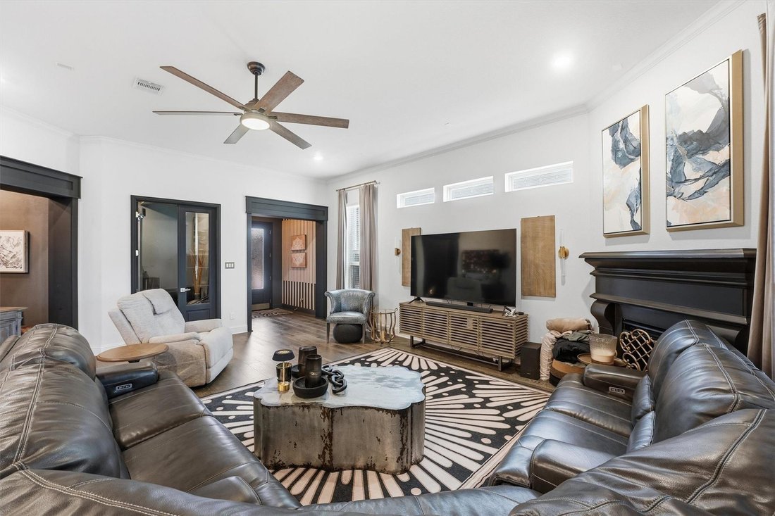 House in Tomball, Texas, United States 2 - 18690274