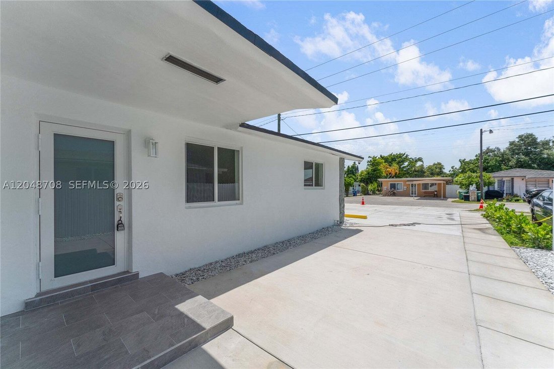 House in Miami, Florida, United States 4 - 18354279