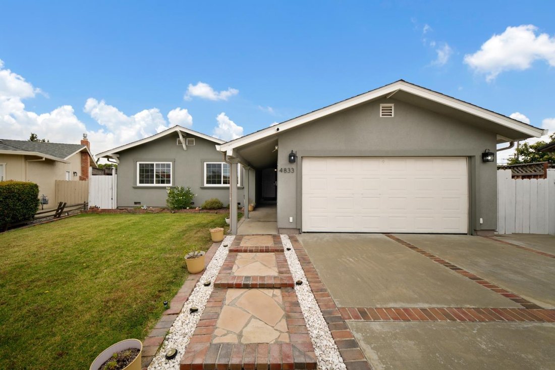 House in Newark, California, United States 4 - 18690701