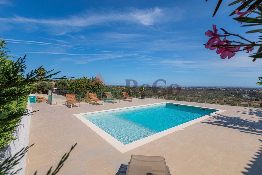 Villa in Santa Bárbara de Nexe, Algarve, Portugal 2 - 18691145